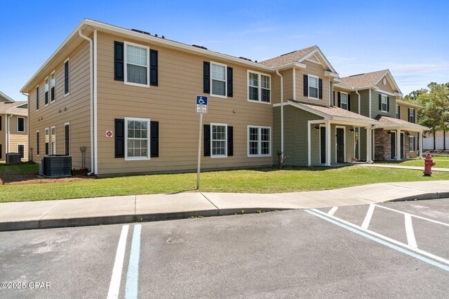 Building Photo - 801 Cape Cod Dr