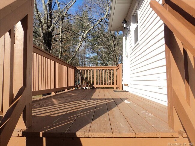 Building Photo - 1152 Riverside Dr