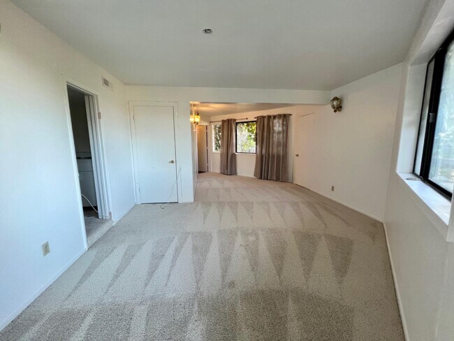 Foto del edificio - 834 Morningside Dr