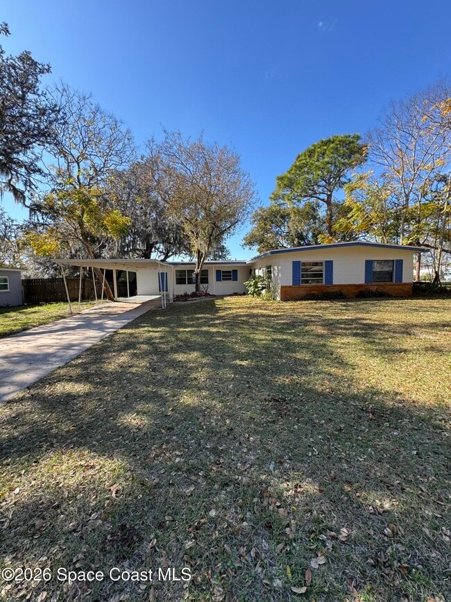 Building Photo - 14 S Hilltop Dr