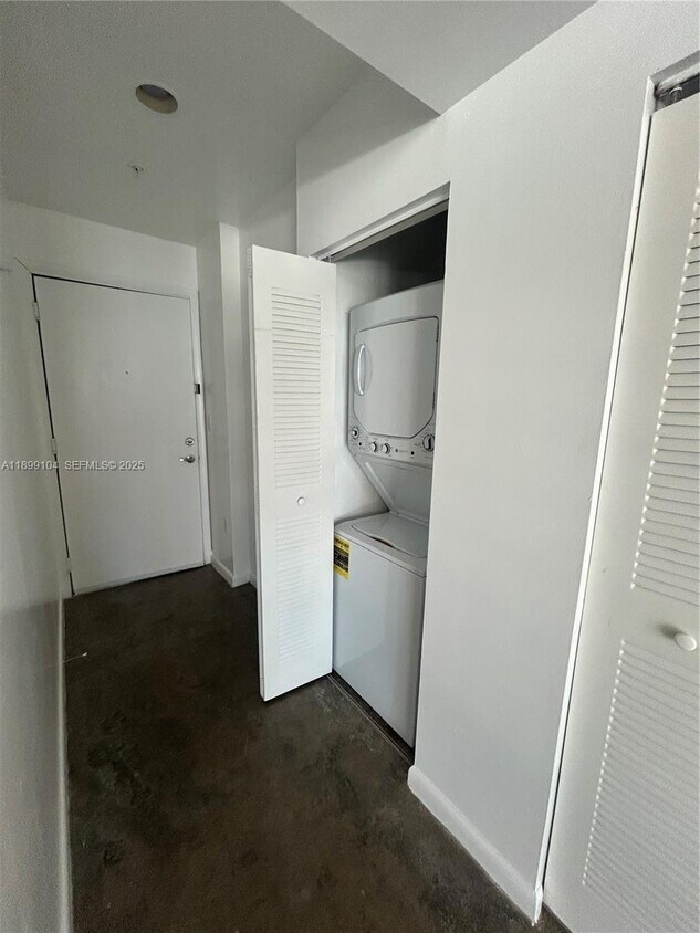 Foto del edificio - 133 NE 2nd Ave