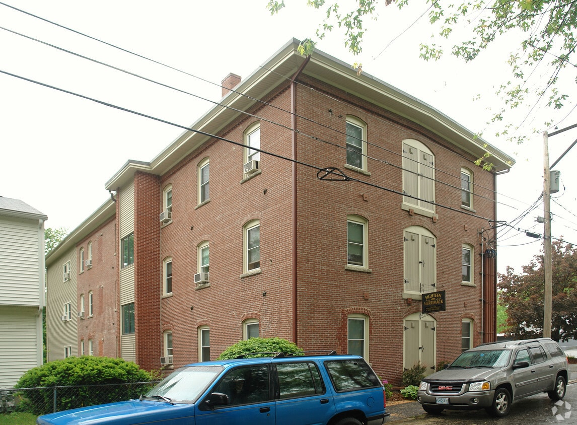 Building Photo - Eighteen Merrimack