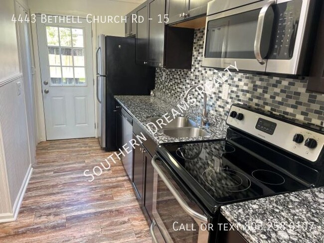 Foto del edificio - Renovated home in Forest Acres for rent!