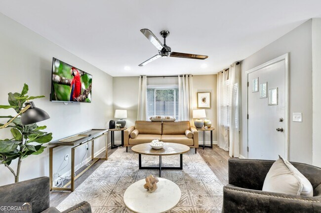 Foto del edificio - 811 Old Powder Springs Rd SW