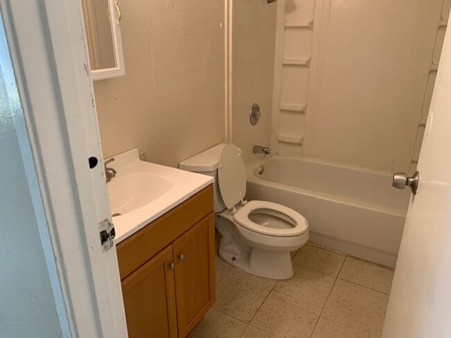 Building Photo - Kahe Kai - Two Bedroom