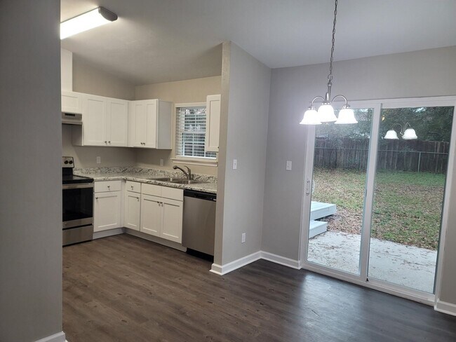 Building Photo - 3727 Caracus Ct