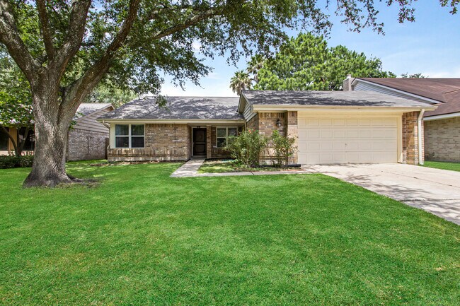 Photo - 5327 Pine Cliff Dr House