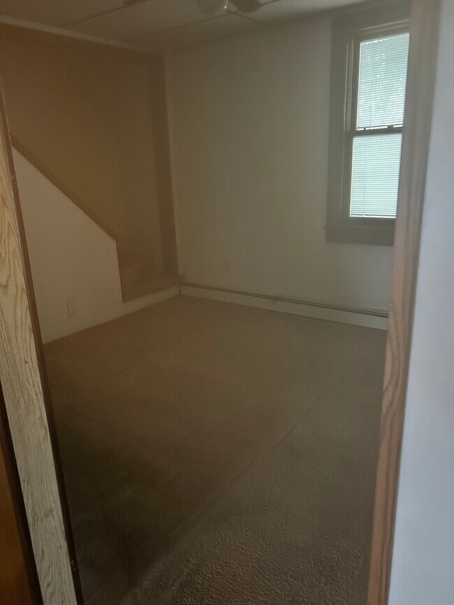 Foto del edificio - 633 Carmalt St