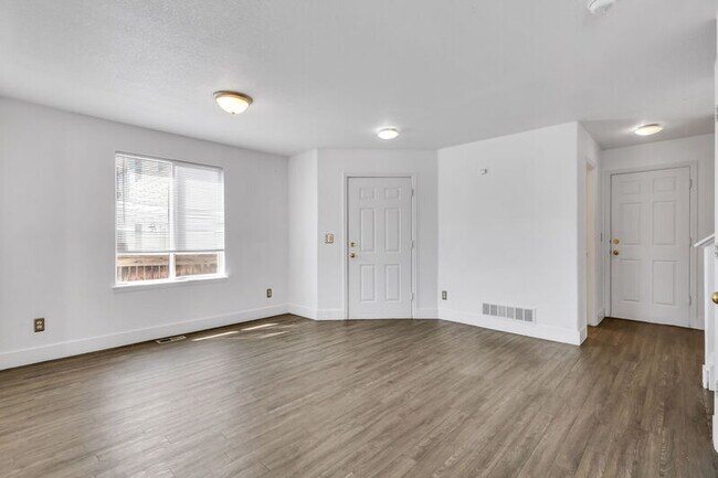 Foto del edificio - 10974 E 96th Pl