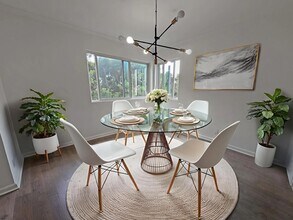 Building Photo - 118 S Wetherly Dr Building Photo - 118 S Wetherly Dr