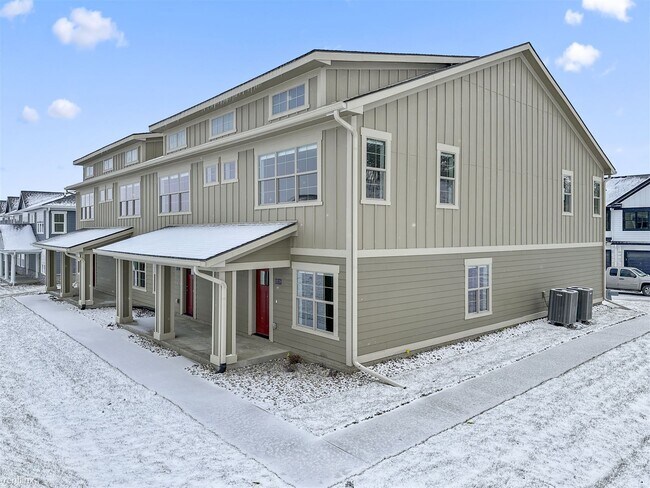 Foto del edificio - 3 br, 2.5 bath House - Kings Grove Townhom...