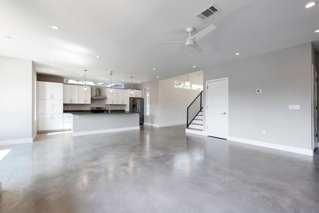 Building Photo - 3107 Walling Dr