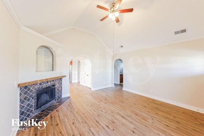 Building Photo - 120 Rossburg Dr