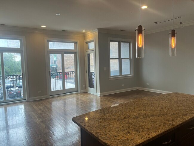 Foto del edificio - 218 N Halsted St