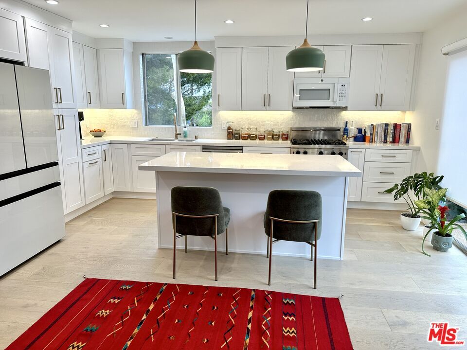 Foto principal - 630 Raymond Ave