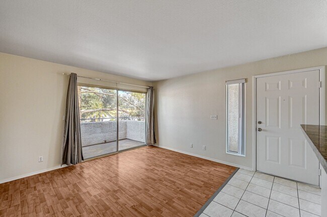 Building Photo - Spectacular 2 Bedroom. 2nd Floor Condo in Gated Community!