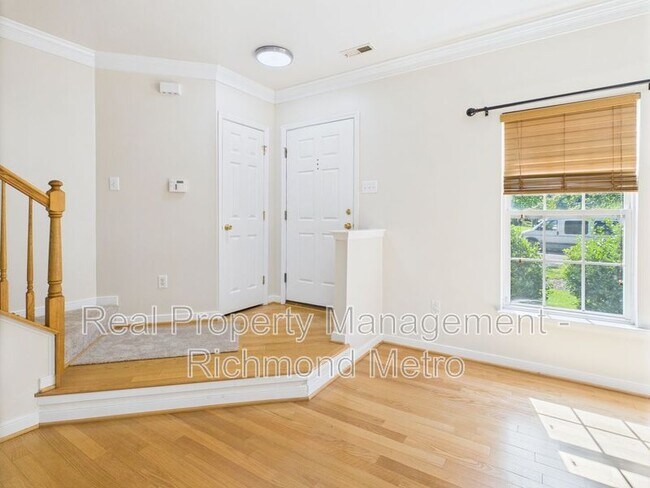 Foto del edificio - 2517 Mountain Ash Cir