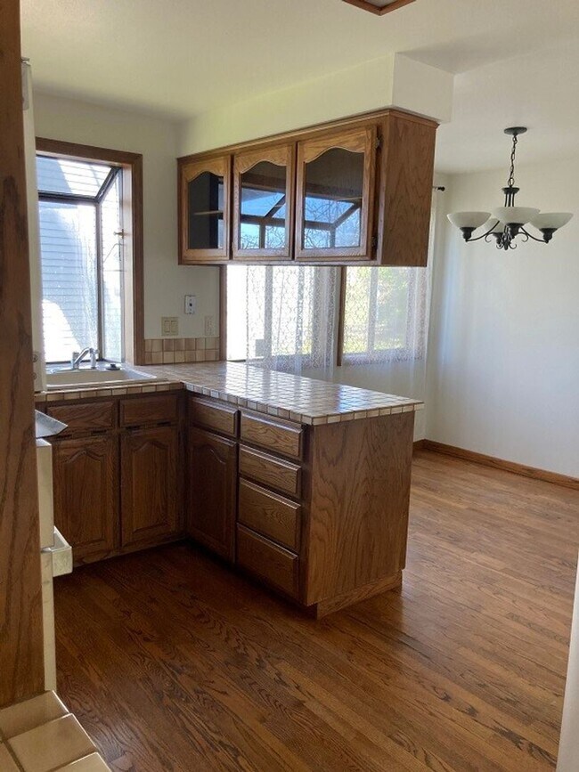 Foto del edificio - Lake Oswego-Mountain Park Single Family Home