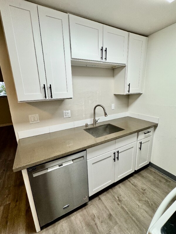 Foto del edificio - 2415 8th Ave N