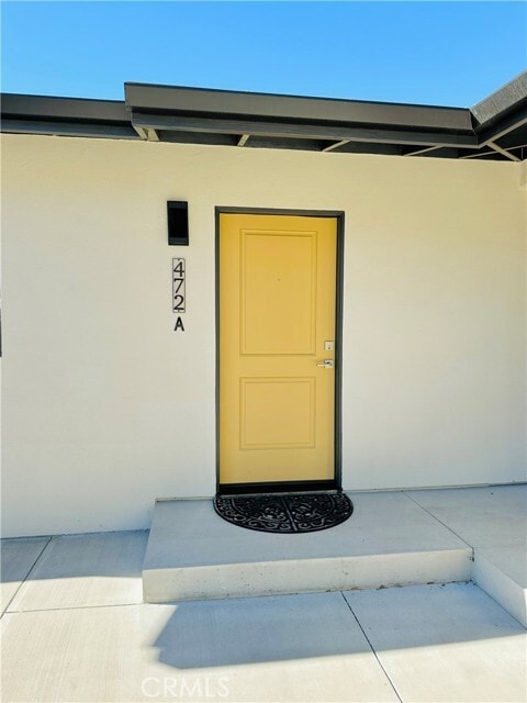 Building Photo - 472 S Pixley St