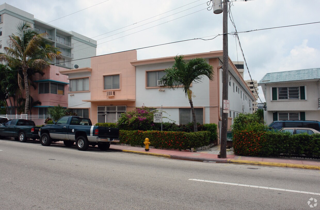 Building Photo - 6844 Abbott Ave