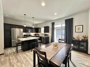 Building Photo - 2899 Bulwer Ln