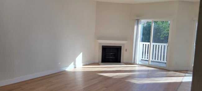 Hogar - 5135 Zelzah Ave