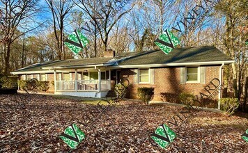 Building Photo - 261 Ridgeway Rd