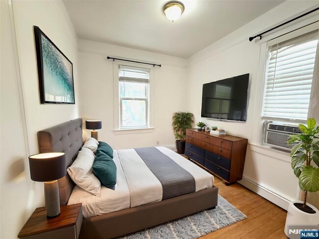 Foto del edificio - 436 Undercliff Ave
