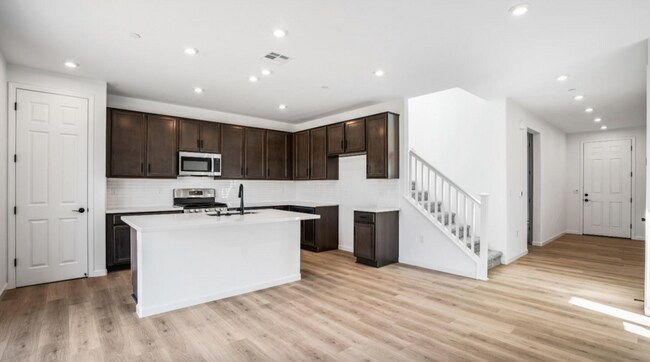 Building Photo - 1026 Arneis Pl