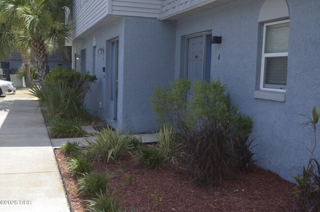 Building Photo - 175 Yorktowne Dr