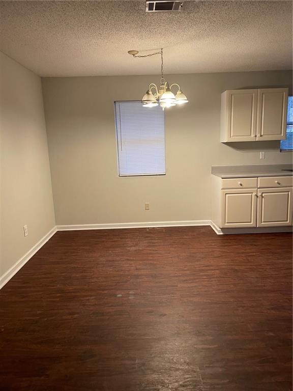 Building Photo - 209 Urbana Oaks Cir