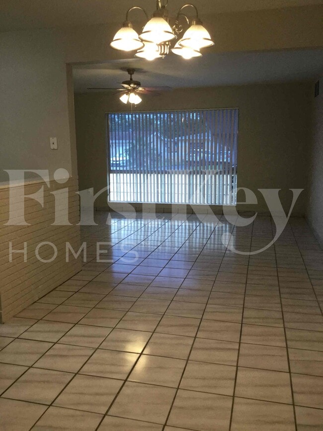 Foto del edificio - 7925 Indigo St