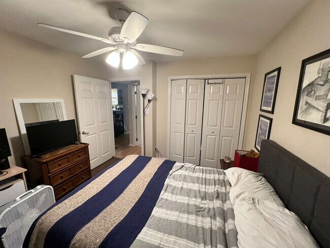 Foto del edificio - 1201 Laurel Ave