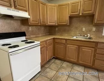 Building Photo - 439 Cambridge St