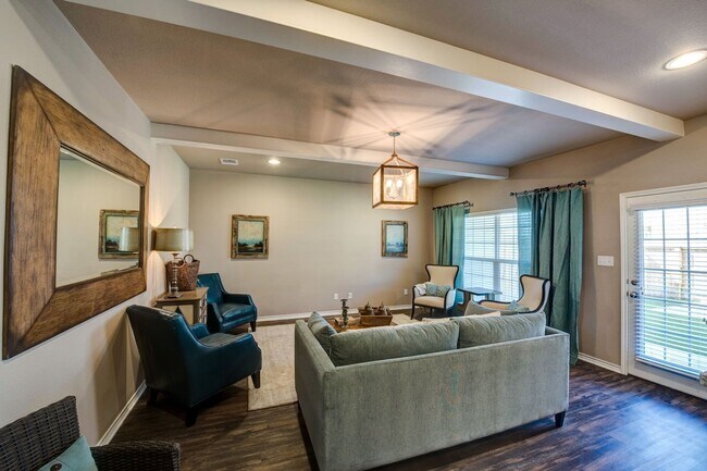 Foto del edificio - AUGUST 2026 PRE-LEASE! Gorgeous 4 Bed, 4.5 Bath Townhome at The Revelry!