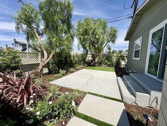 Building Photo - 4675 32nd St