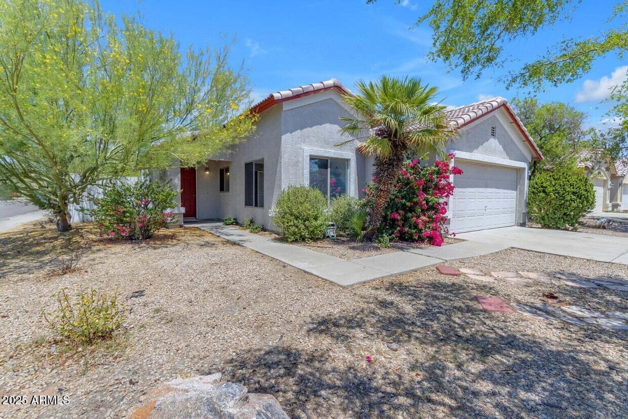 Foto principal - 2028 W Alice Ave