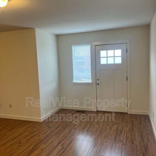 Foto del edificio - 1214 SW 27th St