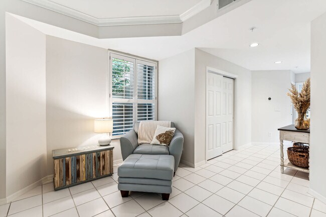 Building Photo - 24833 Lakemont Cove Ln