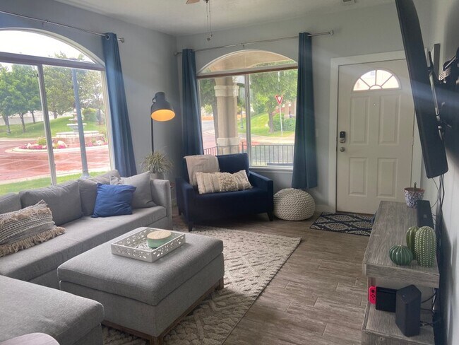 Photo - 677 Villa Bluff Dr Townhome