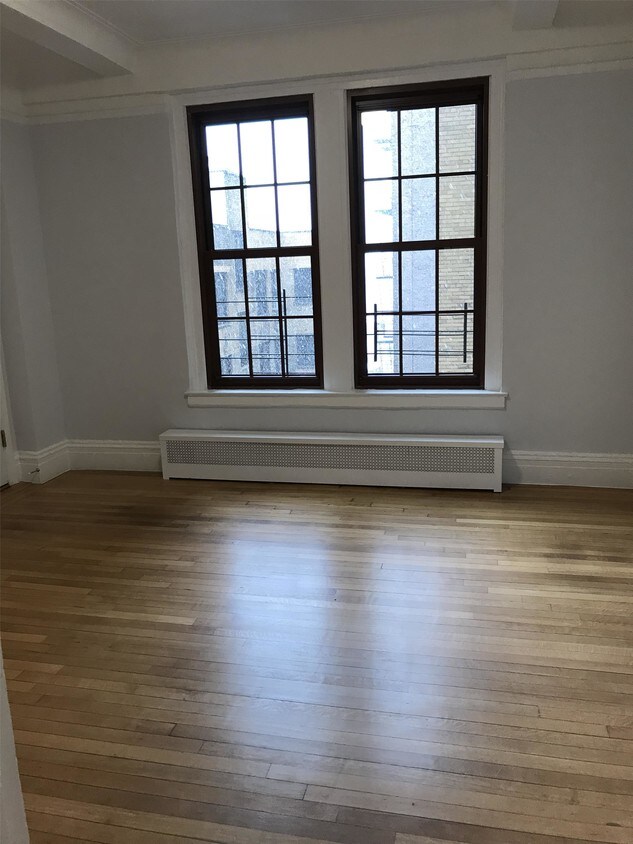 Foto principal - 585 West End Ave