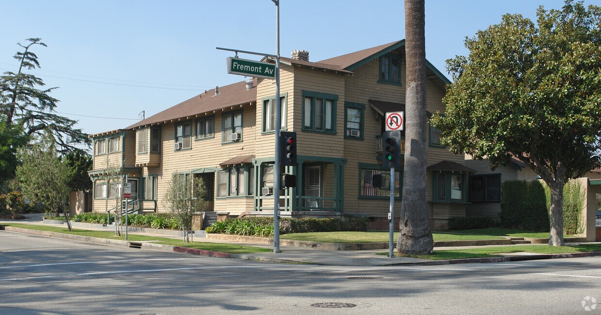 Building Photo - 923 Fremont Ave
