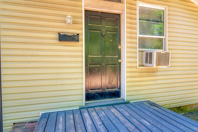 Building Photo - 947 Texas St