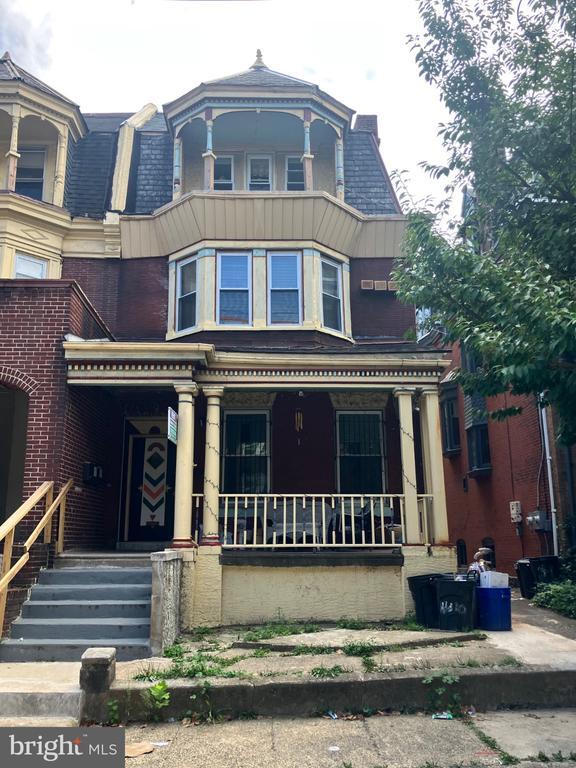 Building Photo - 4610 Chester Ave