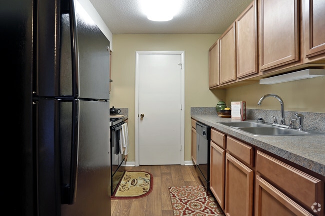 Building Photo - Brackenbrook