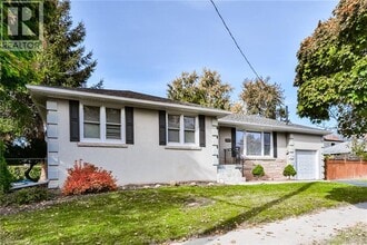 Building Photo - 2063 Hixon St
