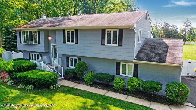 Foto del edificio - 1391 White Oak Bottom Rd