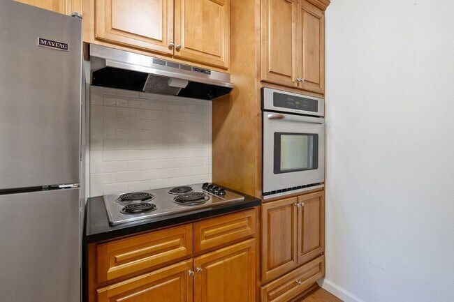 Foto del edificio - 1 Bed 1 Bath in Quiet Willow Glen Neighbor...