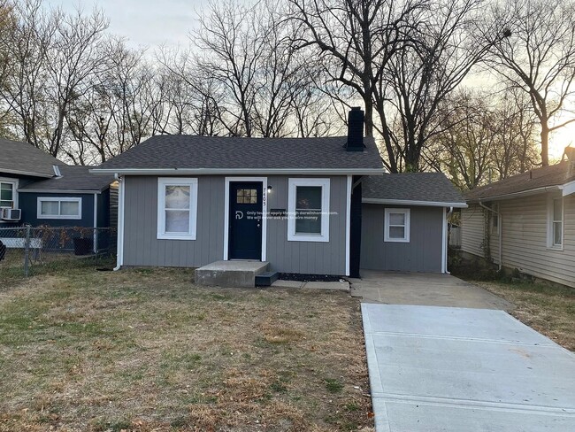 Building Photo - 7405 Montgall Ave